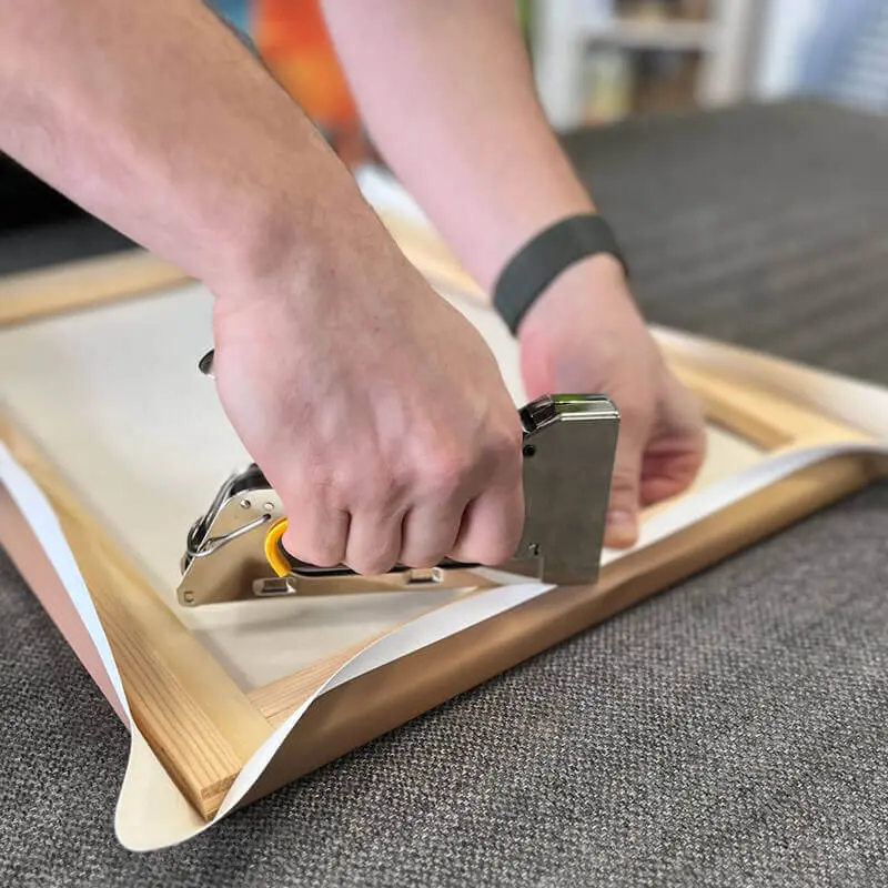 Naciąganie płótna